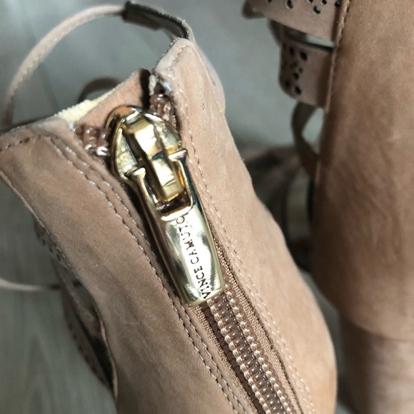 Vince Camuto Leather Gladiator Cutout Sandals in Beige Size 8/38 - Picture 7 of 13